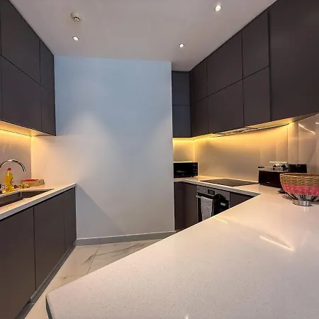 The 1 -nicosia Luxe Stay- Gym Pool 24h Concierge *