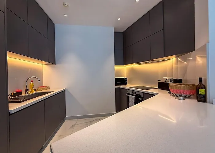 The 1 -nicosia Luxe Stay- Gym Pool 24h Concierge *