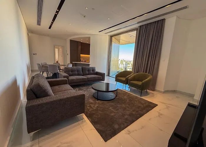 The 1 -nicosia Luxe Stay- Gym Pool 24h Concierge * Nikósie