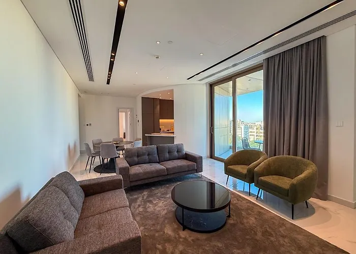 The 1 -nicosia Luxe Stay- Gym Pool 24h Concierge Apartmán Nikósie