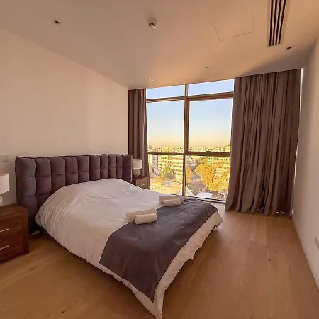 Apartament The 1 -nicosia Luxe Stay- Gym Pool 24h Concierge Nikozja