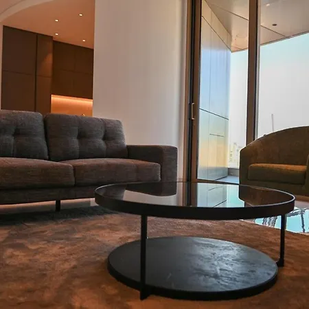 The 1 -nicosia Luxe Stay- Gym Pool 24h Concierge アパート