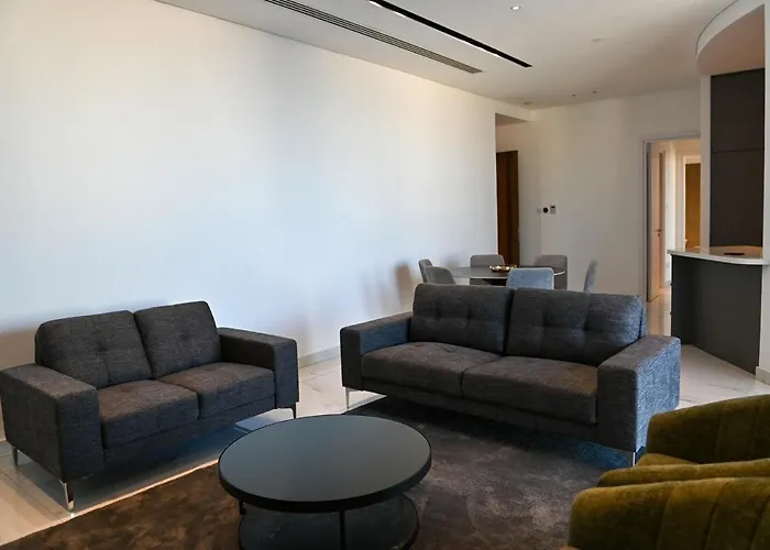 The 1 -nicosia Luxe Stay- Gym Pool 24h Concierge アパート