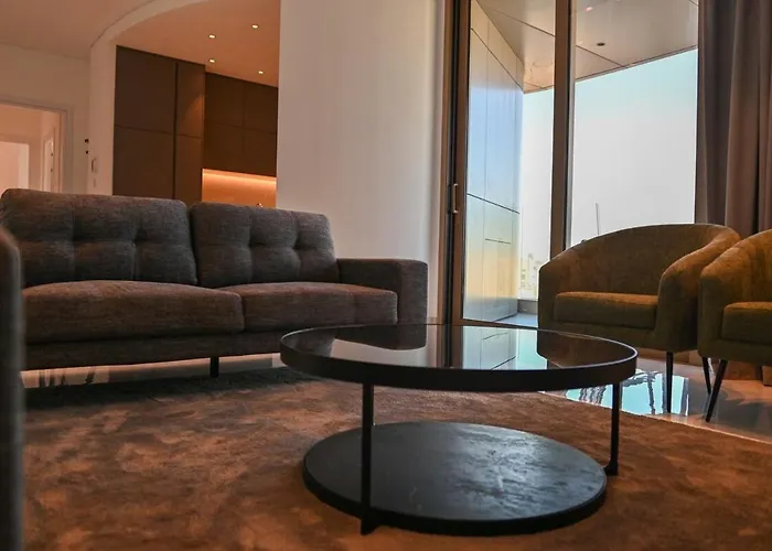 The 1 -nicosia Luxe Stay- Gym Pool 24h Concierge アパート