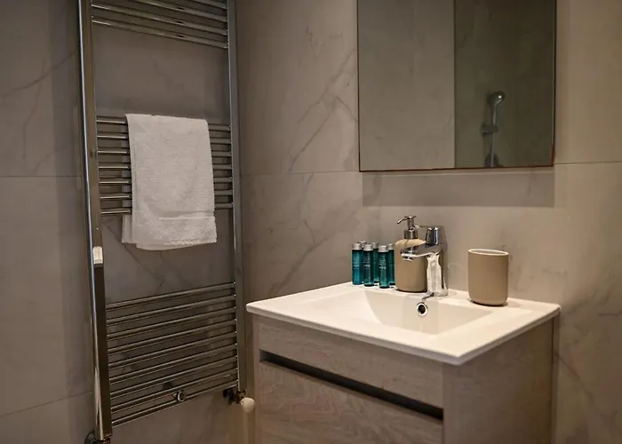 The 1 -nicosia Luxe Stay- Gym Pool 24h Concierge